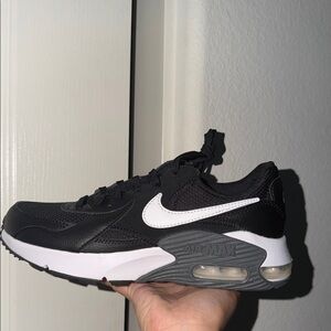 Nike Air Max Women's Black and White Sneakers